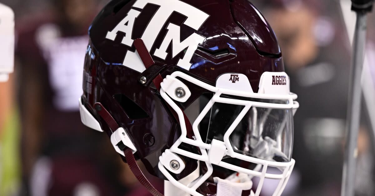 Former Texas A&M running back Darren Lewis dies from cancer at 55