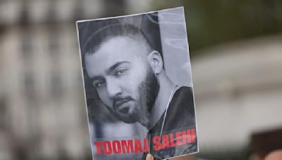 Iran's Supreme Court overturns death sentence against rapper Toomaj Salehi