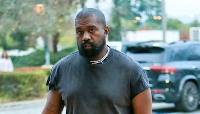 Spettacolo Kanye West accusato di razzismo da un ex guardia di sicurezza