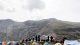 Zonas mineras en Perú planean apoyar protestas, Boluarte dice amenazan democracia