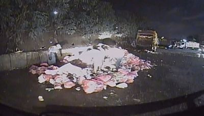 新北男誤丟裝6萬現金錢包 清潔隊員在2.5噸惡臭垃圾內尋獲