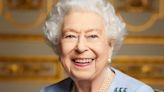 La reina Isabel murió por su avanzada edad, revela su certificado de defunción