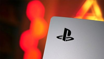 PS5 rebaja su precio en España por tiempo limitado tanto en su versión digital como con lector de discos