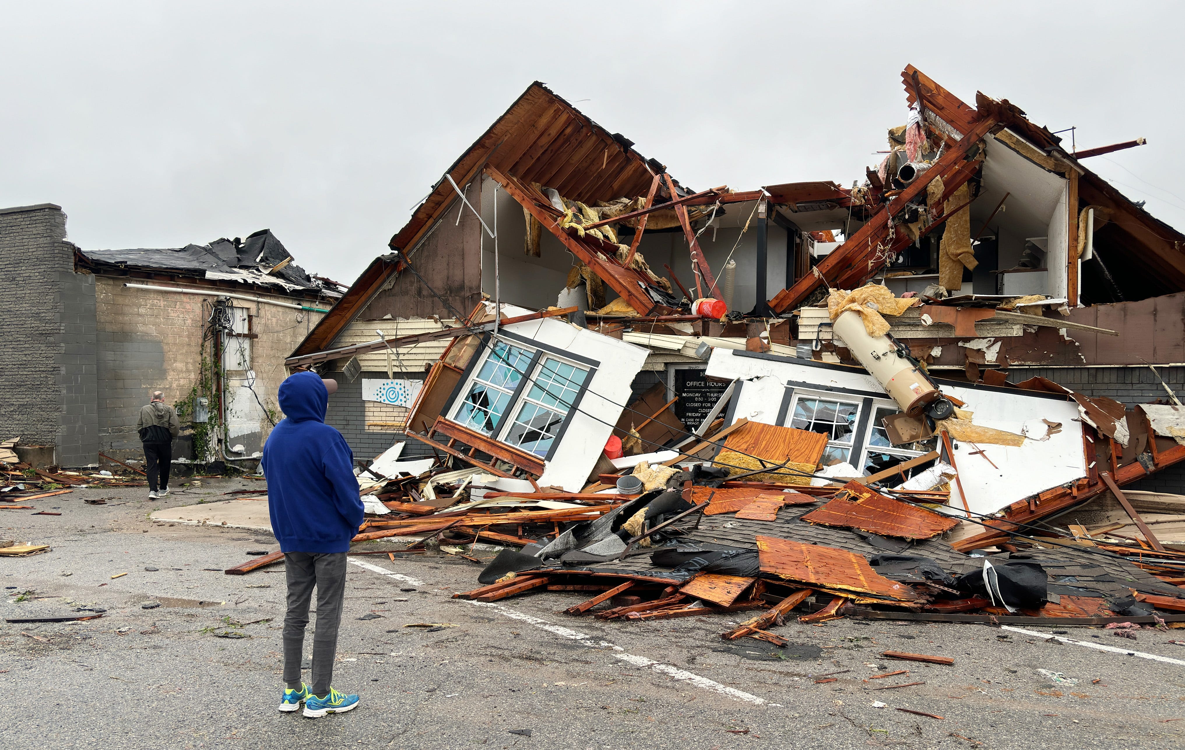 Oklahoma weather live updates: I-35 reopens after 9 hour closure due to storm debris