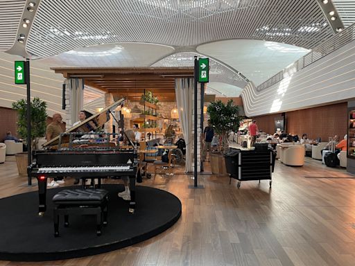 Harrisburg vs Istanbul: A tale of two cities and their airport lounges | Travel Views