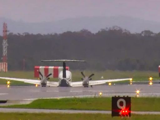 Un avión con tres personas a bordo aterrizó sin tren de aterrizaje en un aeropuerto australiano