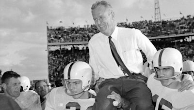 Oklahoma will wear Bud Wilkinson era jerseys against Houston. Here's a look at the throwback uniforms.