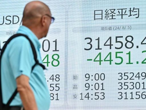 Global stock markets sink on US economy fears