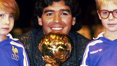 La fantástica historia del Balón de Oro de Maradona que será subastado