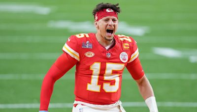 Chiefs QB Patrick Mahomes 'Footwork' Criticized by 'Anonymous Exec' (Really?) Bills Tracker