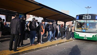 Paro del 9 de mayo: cuáles son las líneas de colectivos que hoy funcionarán en el AMBA