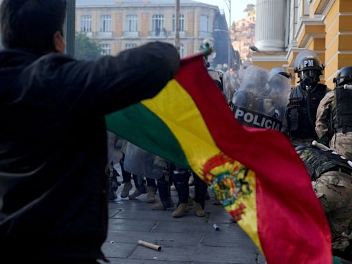 Bolivian government says it detained 4 more people in connection with a failed coup attempt | World News - The Indian Express