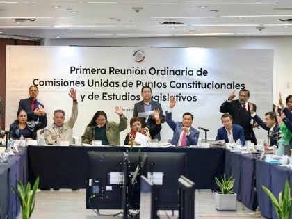 Avanza reforma judicial en comisiones; el martes se debate en el pleno