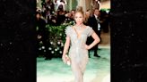 Jennifer Lopez Arrives to the Met Gala Solo, Ben Affleck Filming in L.A.