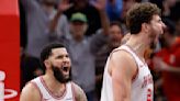 Rockets celebrate fifth straight win as Fred VanVleet takes over late versus Pelicans