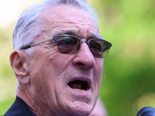 Robert De Niro Is Stripped Of Award After Trump Takedown At Courthouse