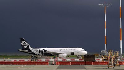 Air New Zealand drops 2030 carbon target, cites plane delivery delays