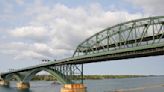 Maryland man arrested at Peace Bridge on felony warrant