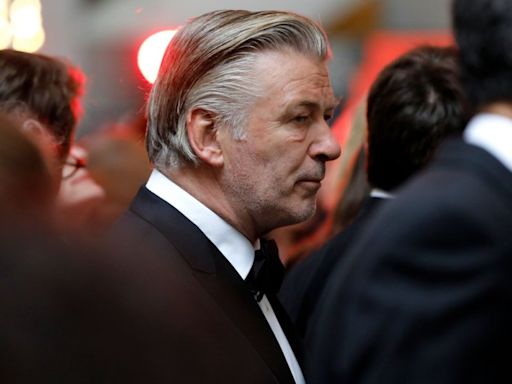 Testimony begins in Alec Baldwin's involuntary manslaughter trial