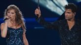 Bailarín de Taylor Swift causa furor por ser el “clon” de Chayanne