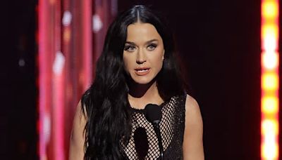 Katy Perry Suffers Breakable Wardrobe Malfunction in Silver Chrome Top: Video