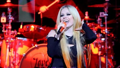 Hear Avril Lavigne’s ‘Greatest Hits’ live at Pine Knob this fall