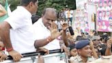 Kumaraswamy assures efforts to revive VISL and HMT