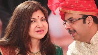 Why Singer Alka Yagnik Has Been In A Long Distance Marriage For Over Two Decades - News18