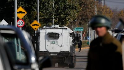 Carabineros reporta cuatro detenidos tras megaoperativo para desalojar toma 17 de Mayo de Cerro Navia - La Tercera