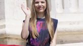 La Infanta Sofía arriesga y gana con un mono cut-out y estampado 'tie-dye'