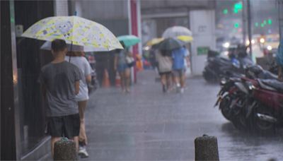 雨具帶身上！鄭明典PO雲圖：要準備防汛了