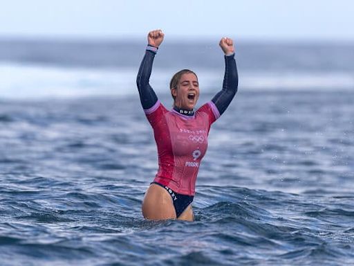 Caroline Marks wins Olympic surfing gold by narrow margin