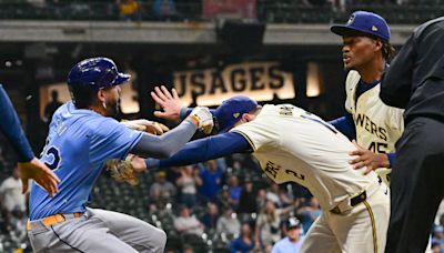 Benches clear during Brewers-Rays game, fight breaks out, punches thrown between Abner Uribe, Jose Siri