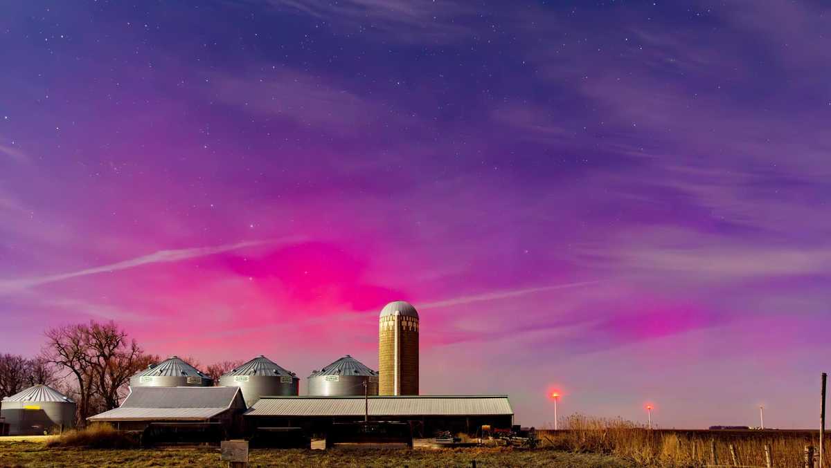 What to know about northern lights visible in Iowa Friday night