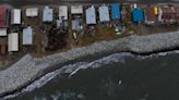 Migrantes climáticos: Isleños de Alaska resisten a pie firme