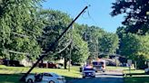 Car crashes into utility pole in Austintown