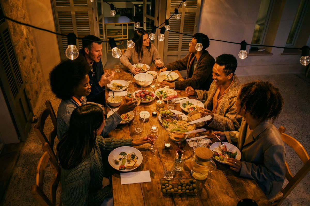 Fact Check: Supposedly, People in Spain Don't Eat Dinner Until Midnight. Spaniards May Beg To Differ