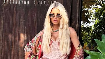 Jessica Simpson Flaunts Country Flair at Recording Studio After Clapping Back at Social Media Trolls