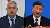 El primer ministro de Hungría Orban se entrevista con Xi durante su visita sorpresa a Pekín, días después de reunirse con Putin