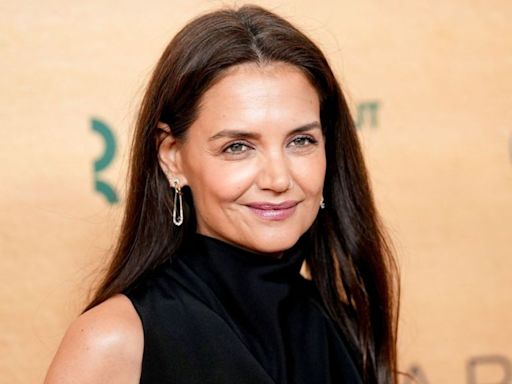 Actor Katie Holmes Welcomes Cat ‘Eleanor’ Into Her Family