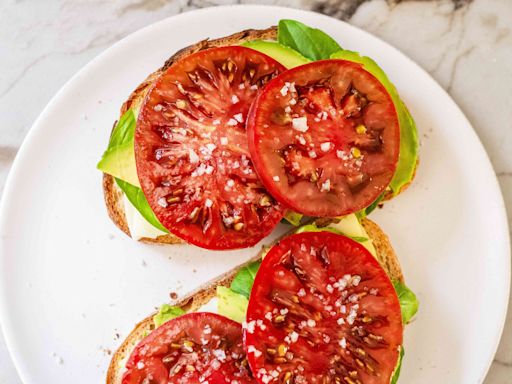 The 3-Minute Tomato Sandwich I Can’t Stop Eating