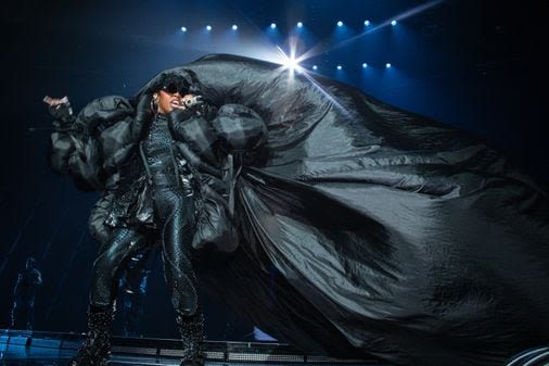 Missy Elliott helps Boston lose control with ‘Out of This World’ show at TD Garden - The Boston Globe