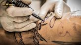 Los peligros de los tatuajes: así impacta en tu sistema inmunitario hacerte uno