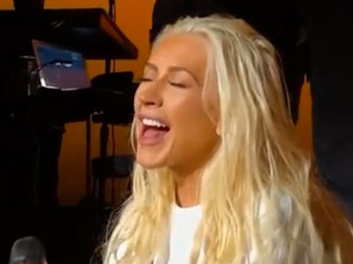 Christina Aguilera looks ‘unrecognizable’ after major weight loss