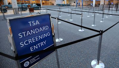 This Hack For Getting A Full Bottle Of Water Through TSA Blew Our Minds — And It's Totally Legit