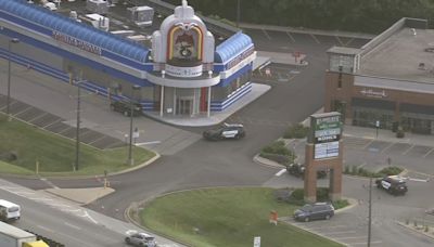 Man reportedly with knife barricaded inside suburb Portillo's, Elmhurst police say | LIVE