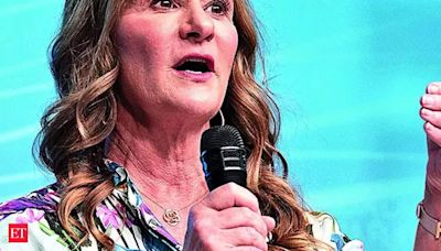 Melinda French Gates to give $1 billion for women's rights