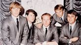 Surf, rock psicodélico y playa: de qué trata y cuándo se estrena el documental de The Beach Boys por Disney+