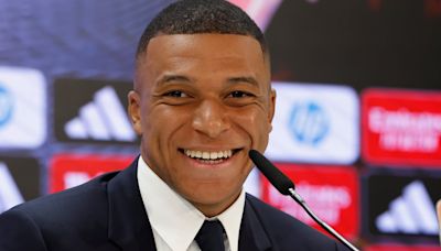 Los exclusivos relojes que Mbappé lució durante su presentación con el Real Madrid