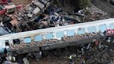 Grecia: Socorristas buscan víctimas tras choque ferroviario